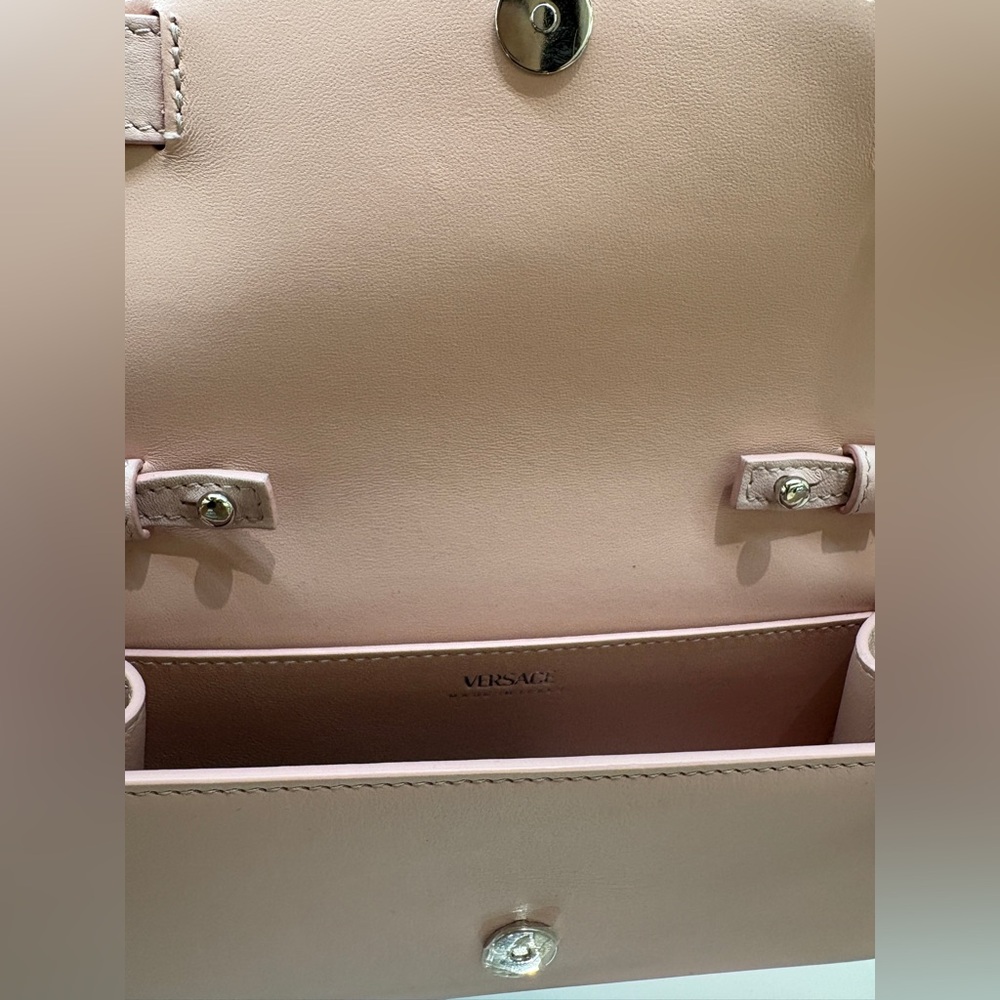 Medusa plaque leather clutch bag - Picture 6 of 10